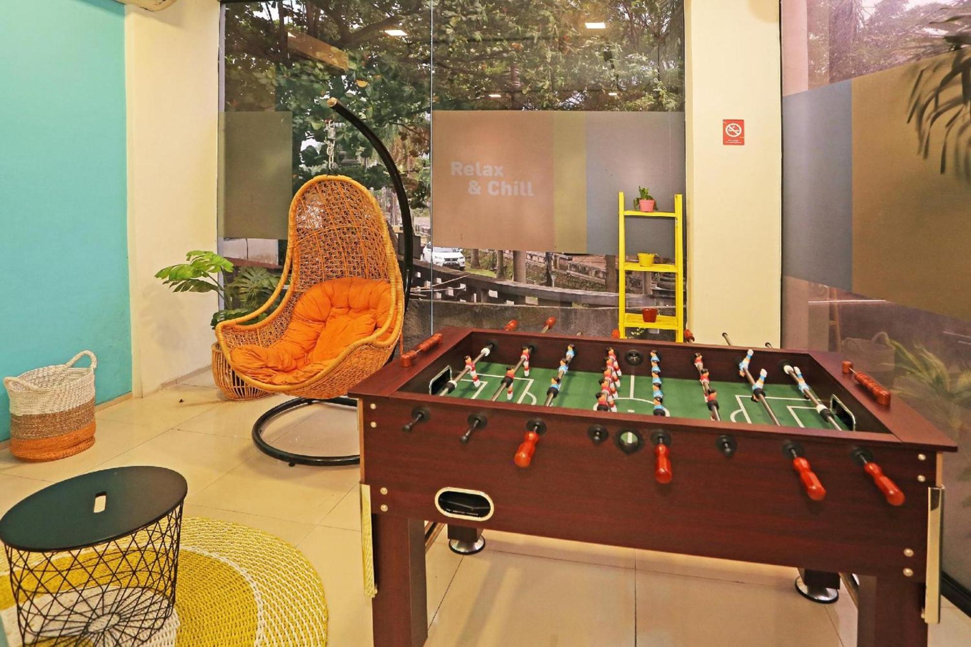 Super Oyo Townhouse Oak Hotel Fiducia Serpong Eksteriør bilde