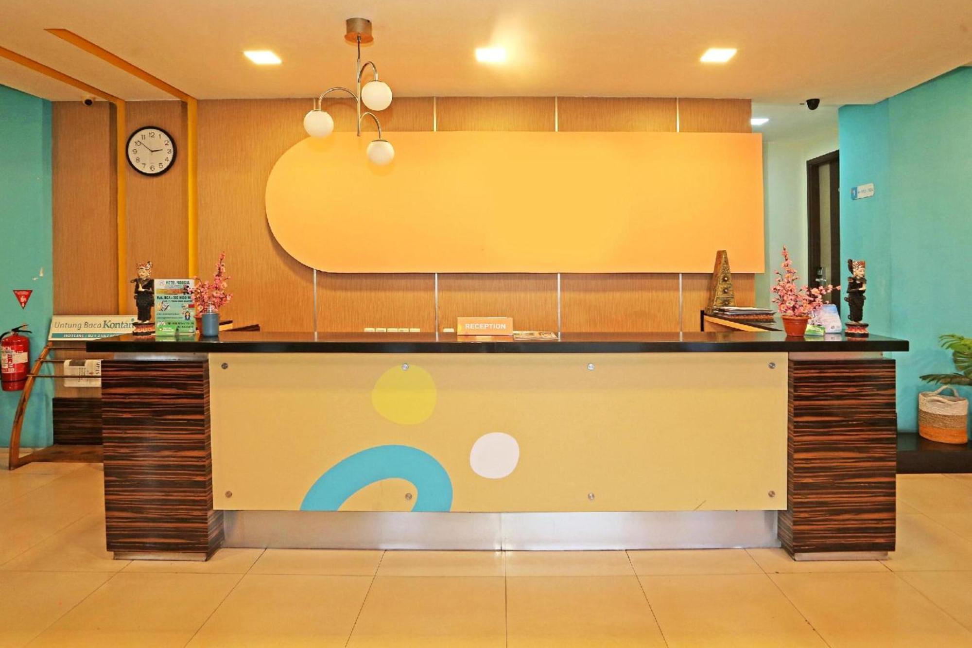 Super Oyo Townhouse Oak Hotel Fiducia Serpong Eksteriør bilde