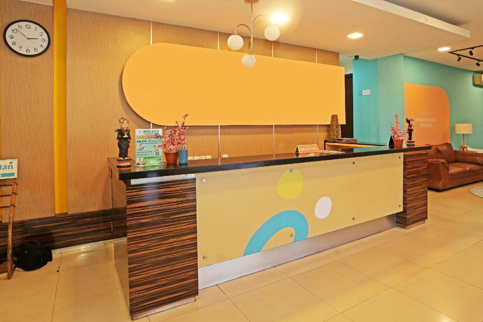 Super Oyo Townhouse Oak Hotel Fiducia Serpong Eksteriør bilde